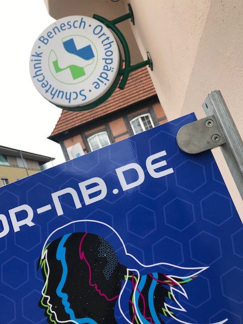 Werbetafel-Lauflabor-Neubrandenburg Wießmann AWART